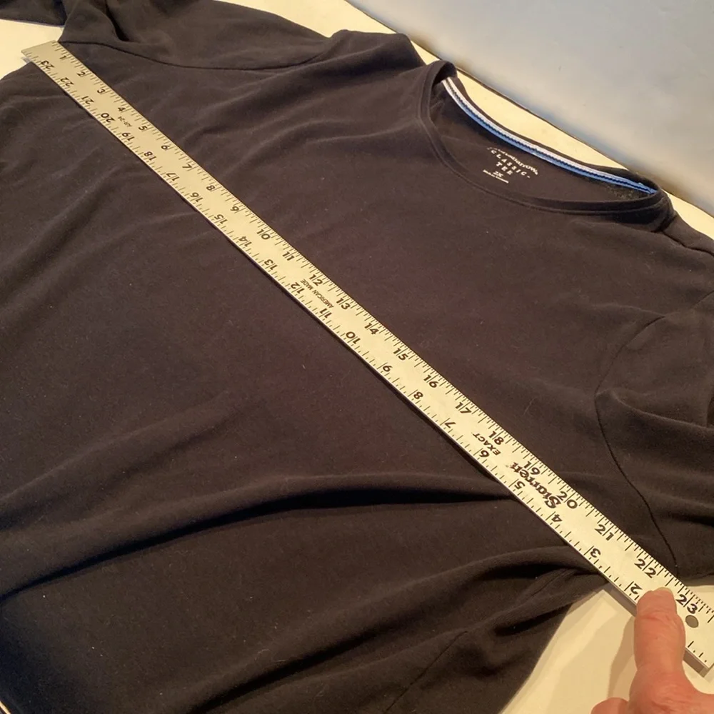 Croft&Barrow Black T-shirt - Picture 3 of 4